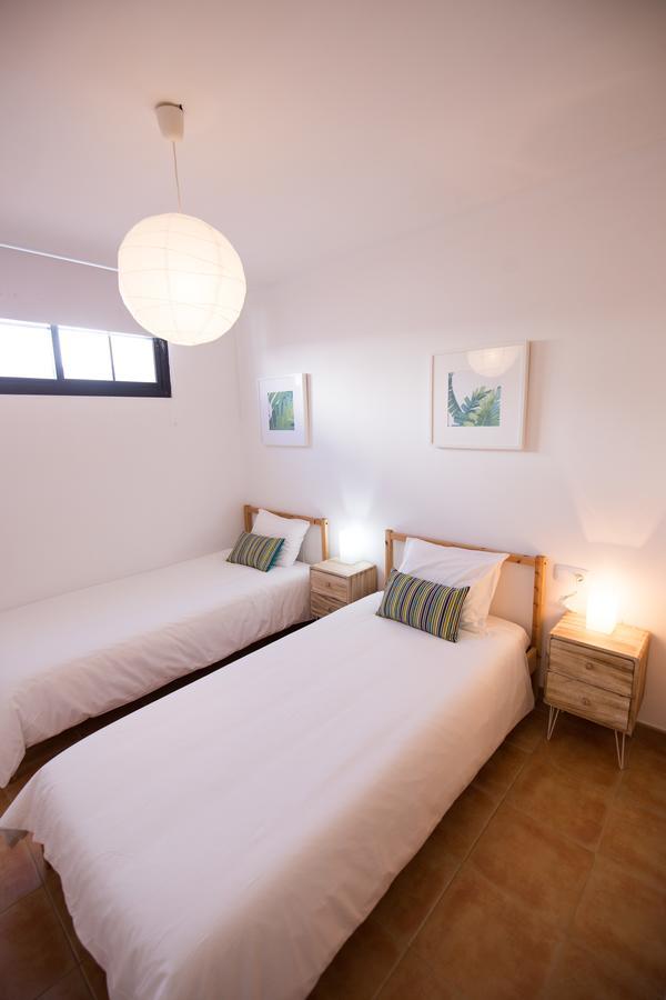 Surfers Retreat (Adults Only) Hostel Corralejo Exterior photo